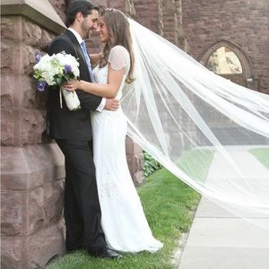 Floor length bridal veil